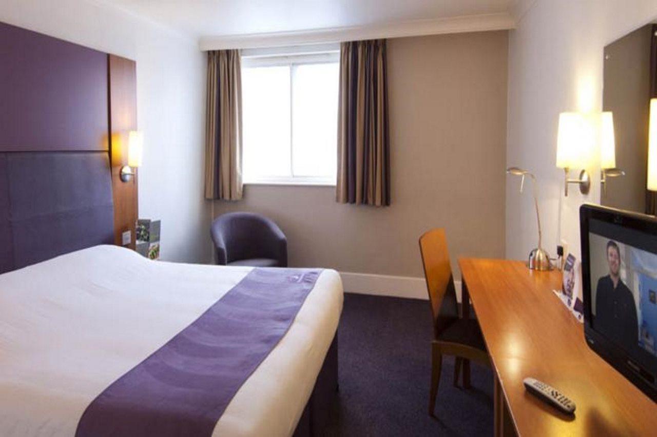Premier Inn Premier Inn Rhuddlan Exterior foto